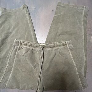 Hot cotton crop cozy pants💚